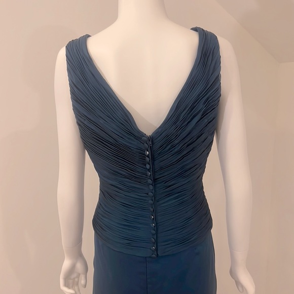 Bella Bridesmaid size tag size 16, street 10  teal iridescent chiffon- 3 pieces - Picture 4 of 9